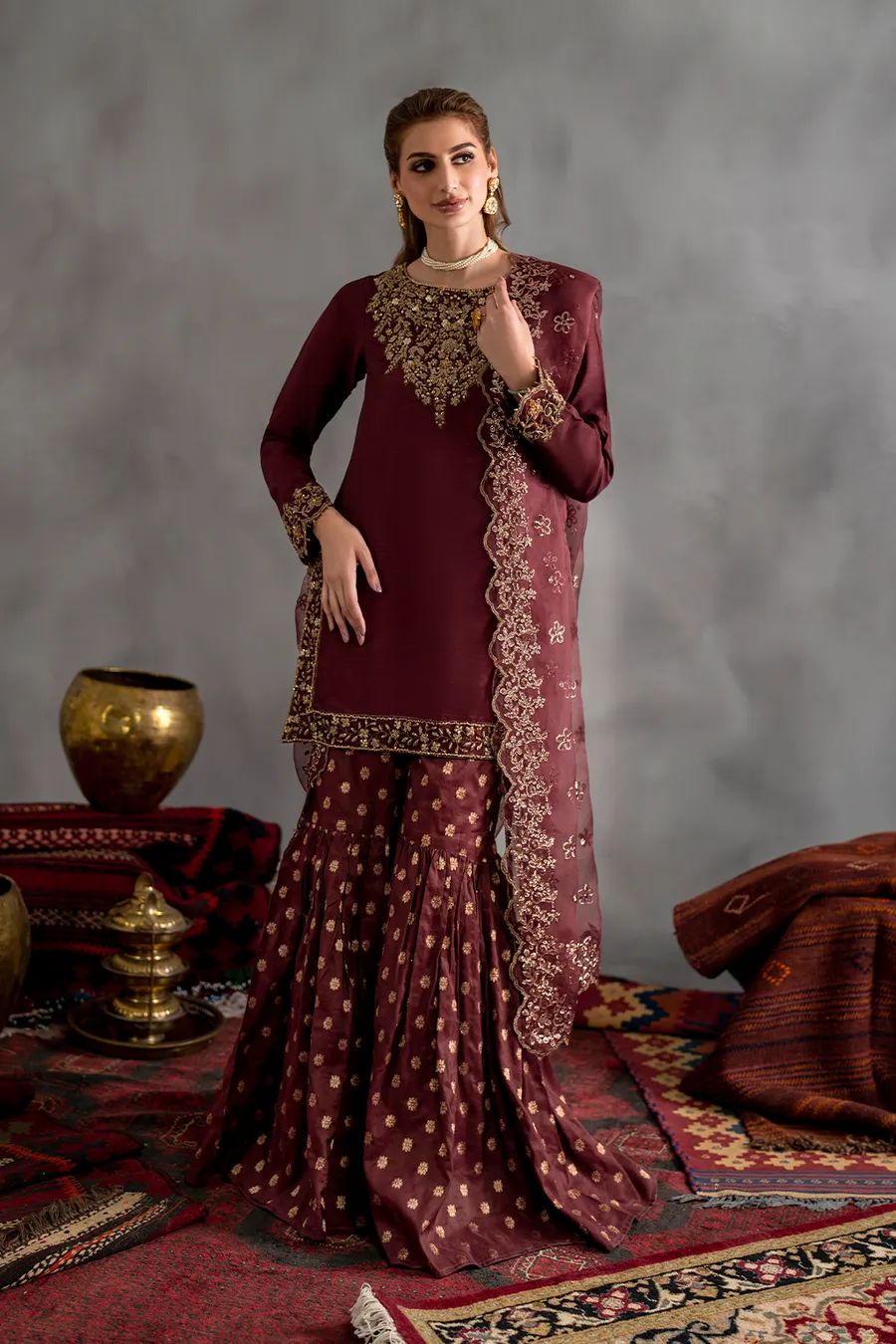 IZNIK Maroon